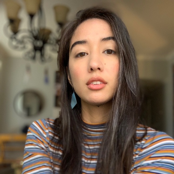 Meet your Posher, Monica - Picture 1 of 1